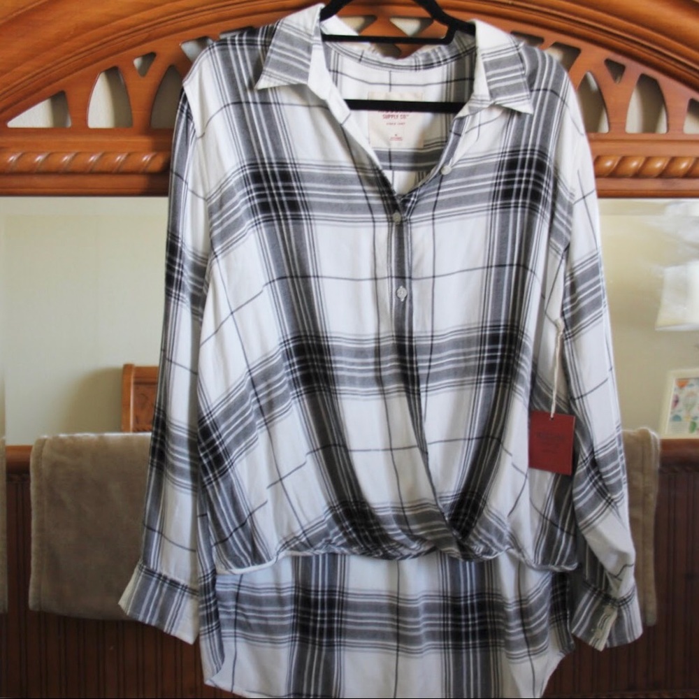 NWT Target Unique Plain Collared Top